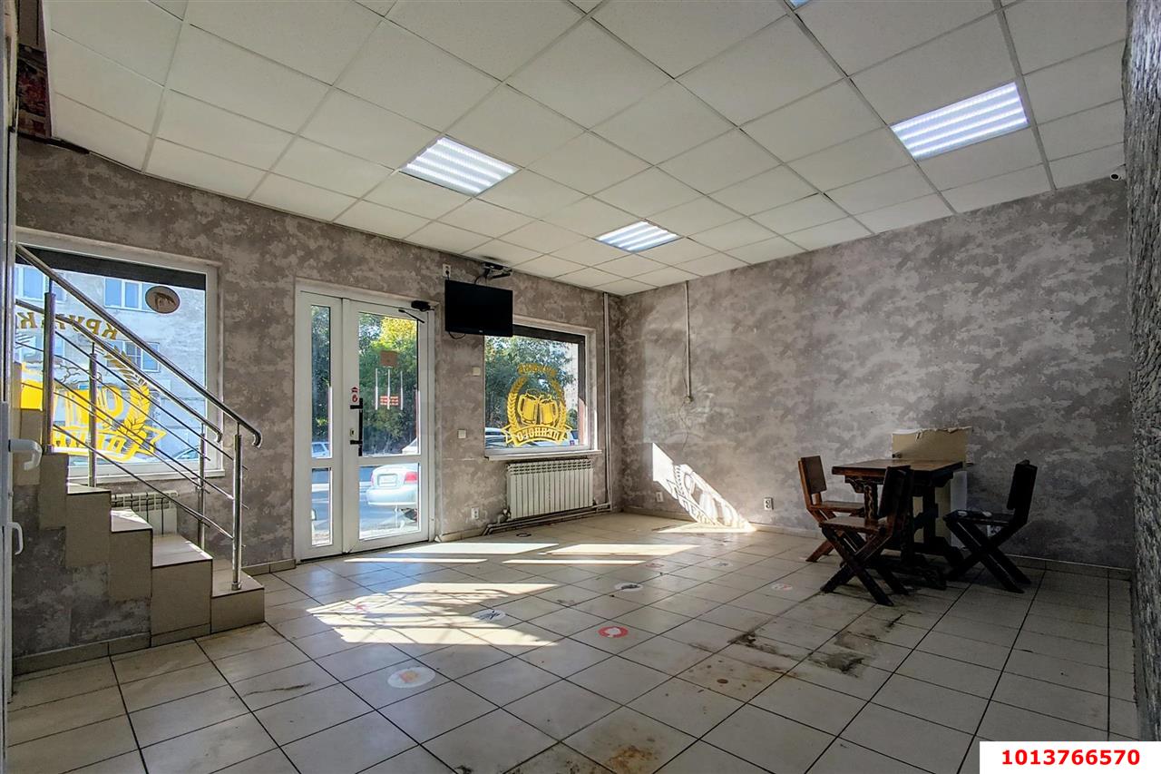 Фото №2: Торговое помещение 72 м² - Краснодар, Гидростроителей, ул. имени Дмитрия Благоева, 27/6