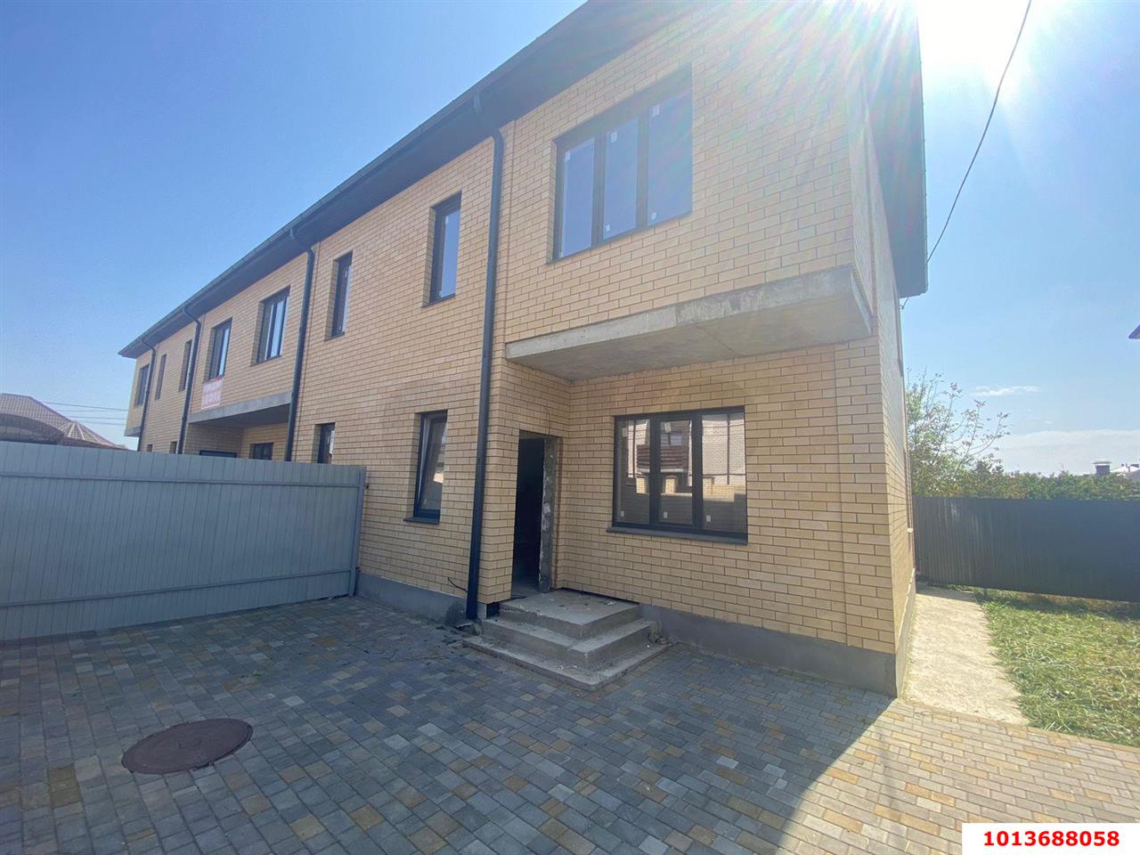 Фото №1: Таунхаус 97 м² + 2.2 сот. - Яблоновский, ул. Королёва, 21/1