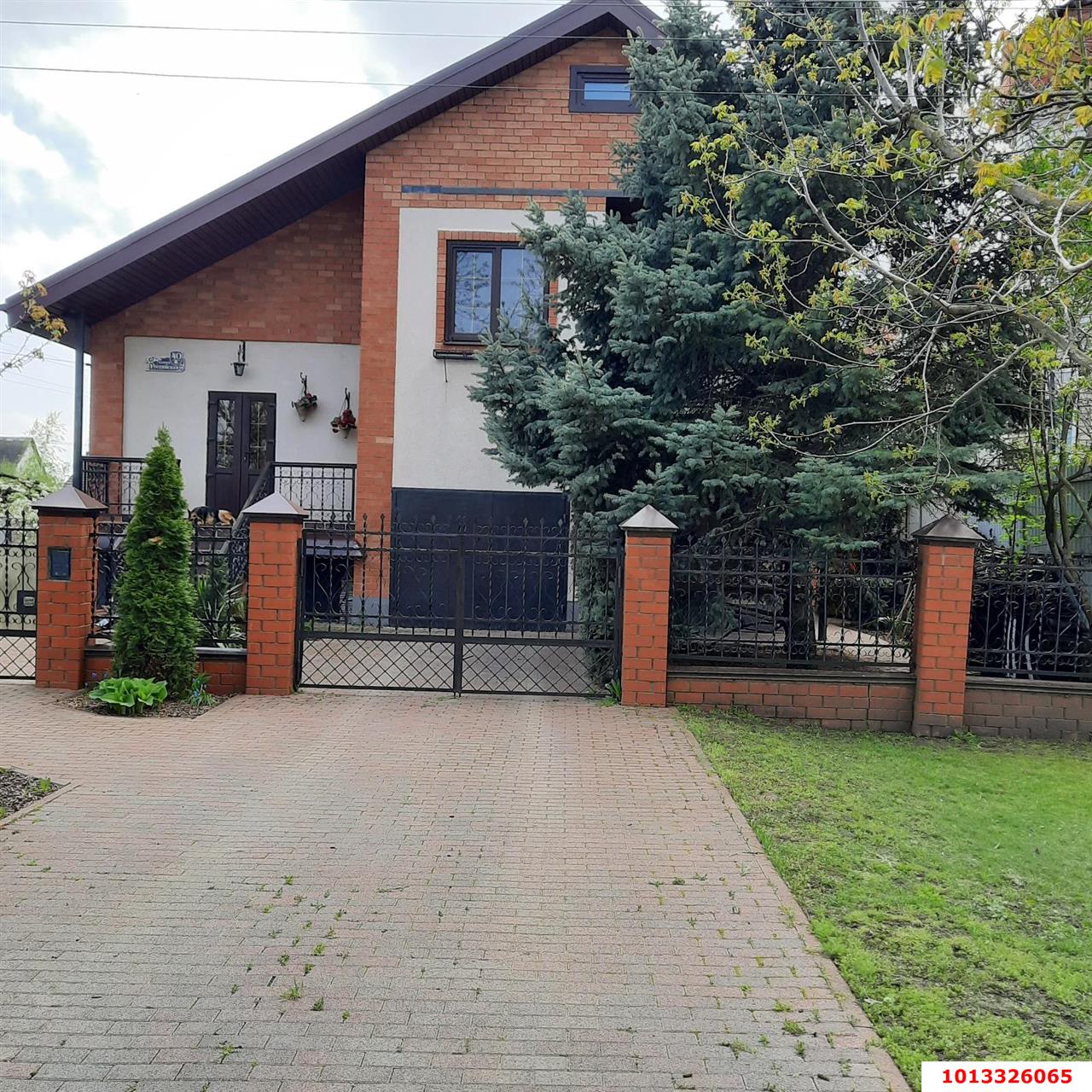 Фото №1: Дом 246 м² + 9 сот. - Динская, ул. Российская, 40