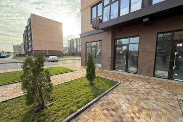 Фото №3: Торговое помещение 98 м² - Южный, мкр. жилой комплекс История-2, ул. Казачья, 6к2