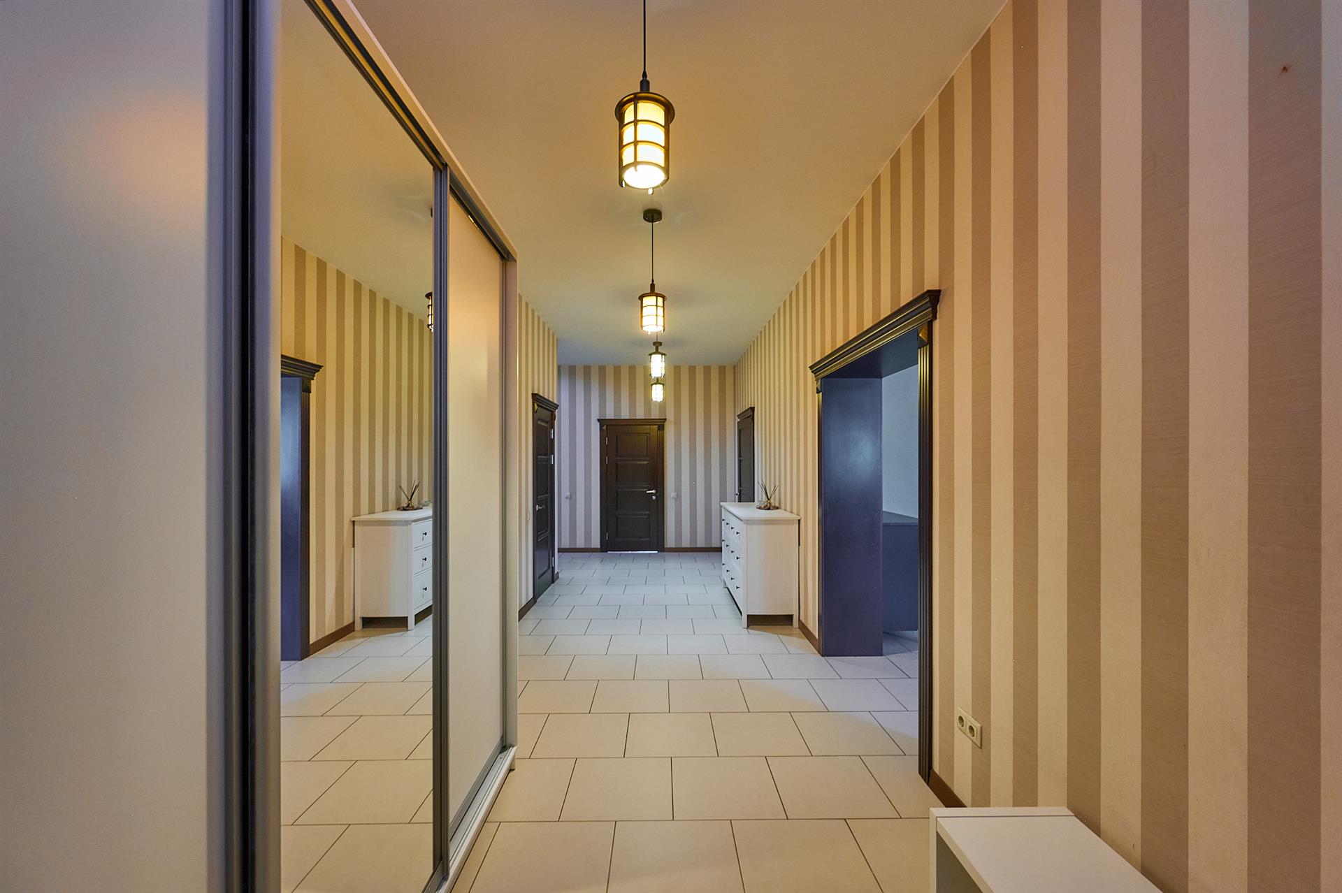 Фото №6: Дом 314 м² + 8 сот. - Краснодар, Прикубанский внутригородской округ, Калинино, мкр. Завод Радиоизмерительных Приборов, ул. Аральская, 54