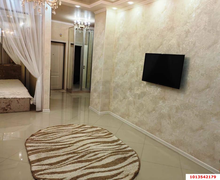 Фото №2: 1-комнатная квартира 62 м² - Краснодар, Западный внутригородской округ, мкр. Фестивальный, ул. Монтажников, 14/1