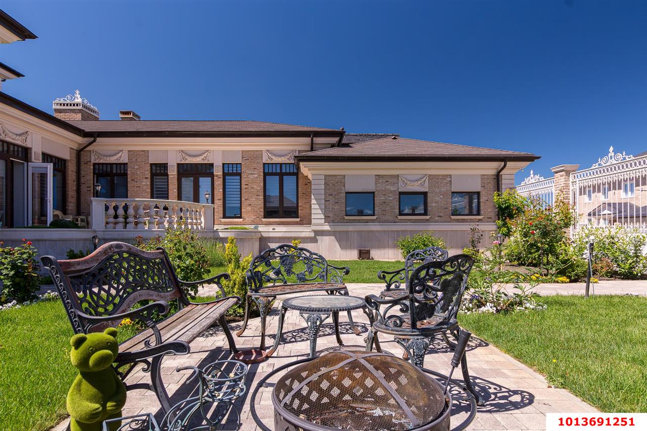 Фото №1: Дом 833 м² + 10 сот. - Краснодар, Прикубанский внутригородской округ, мкр. Немецкая Деревня, ул. Ганноверская, 5