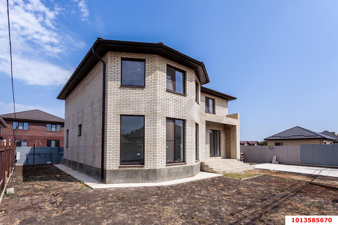 Фото №1: Дом 160 м² + 4 сот. - Российский, Прикубанский внутригородской округ, ул. Витебская, 63