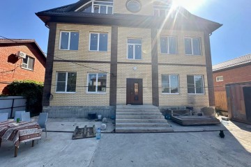 Фото №2: Дом 517 м² - Знаменский, ст Рассвет, ул. Цветочная, 346/2