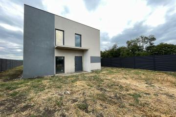 Фото №1: Дом 150 м² - Новотитаровская, 