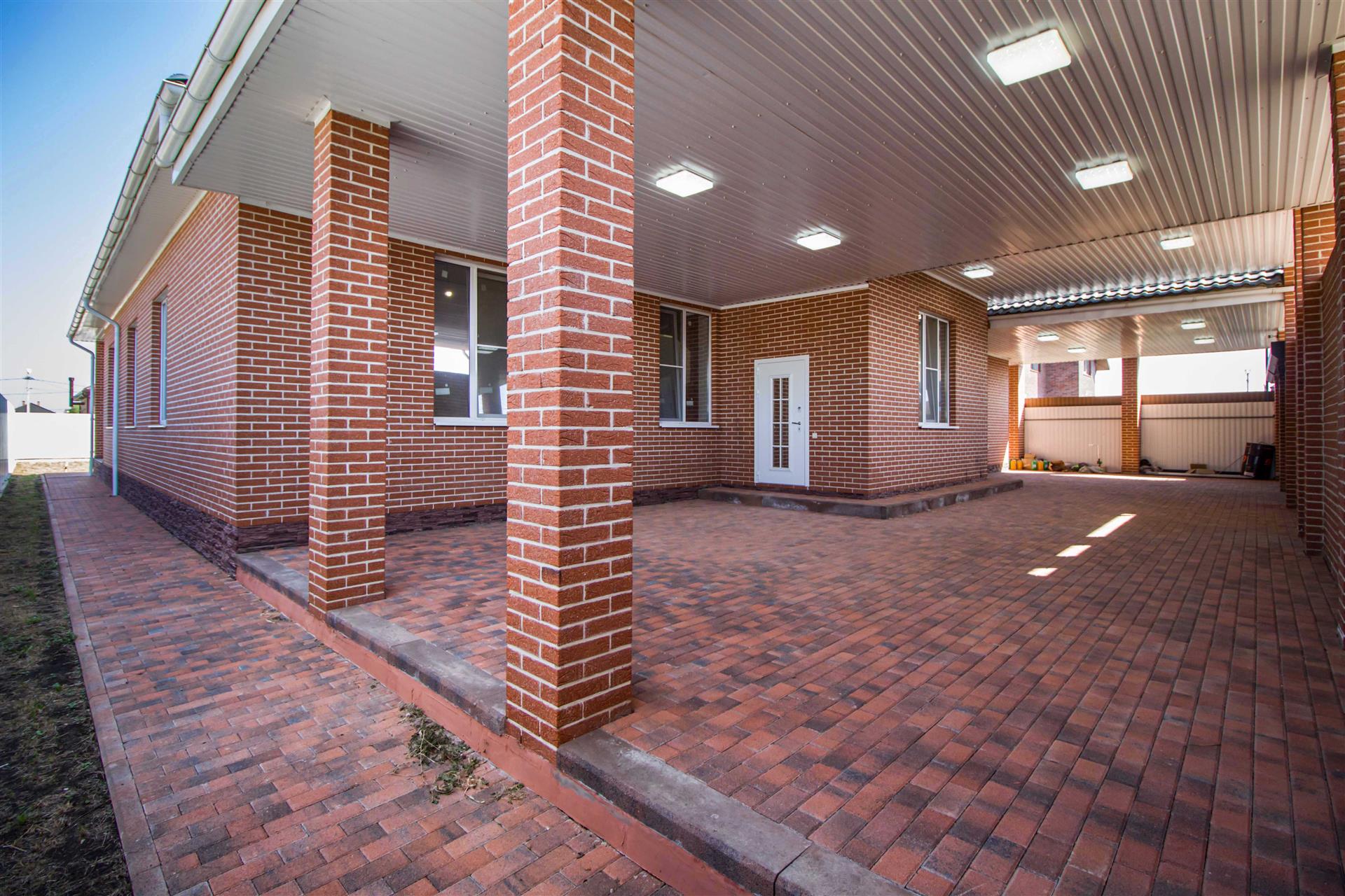 Фото №2: Дом 400 м² + 10 сот. - СНТ Пригород, мкр. Прикубанский внутригородской округ, ул. Атамана Маламы, 120А