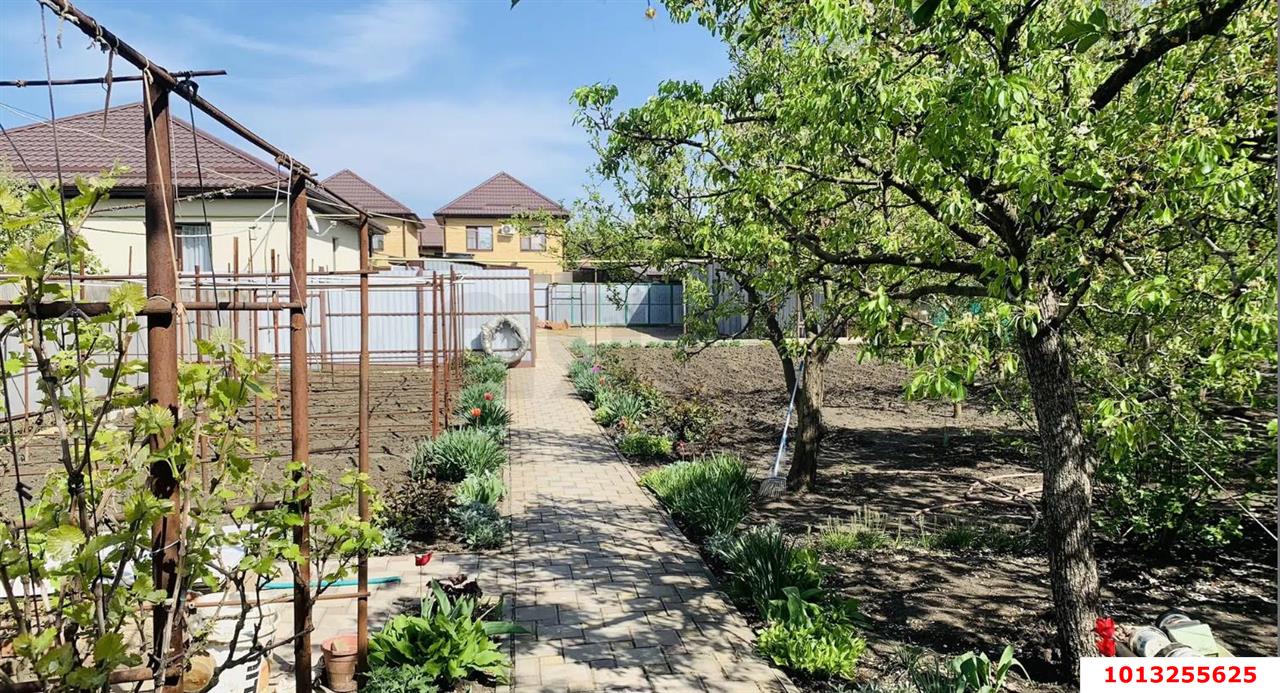 Фото №2: Дом 266 м² + 8 сот. - Южный, ул. Краснодарская, 47