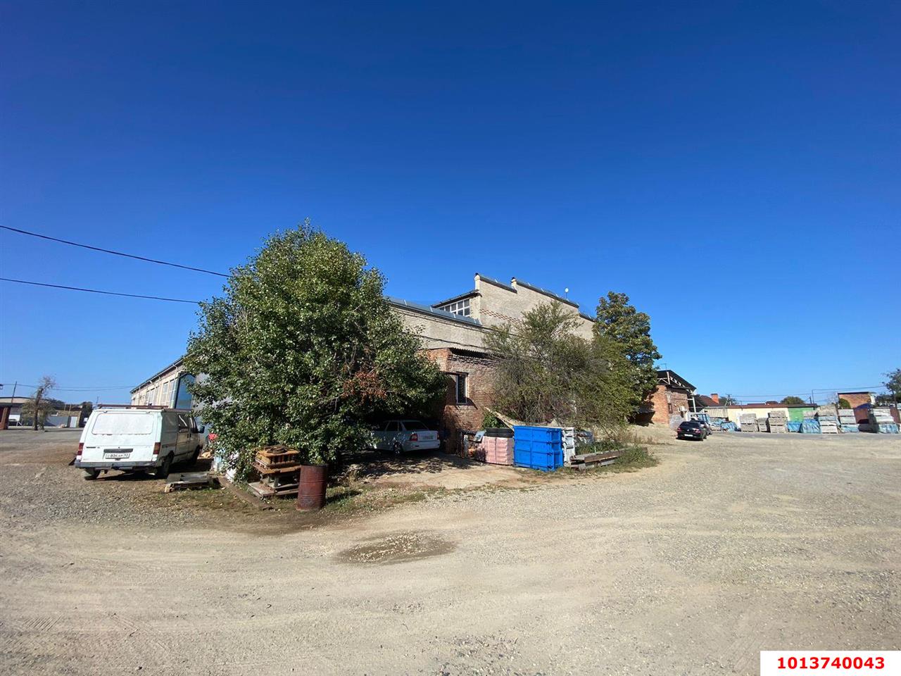 Фото №6: Отдельное здание 2200 м² - Лабинск, ул. Революционная