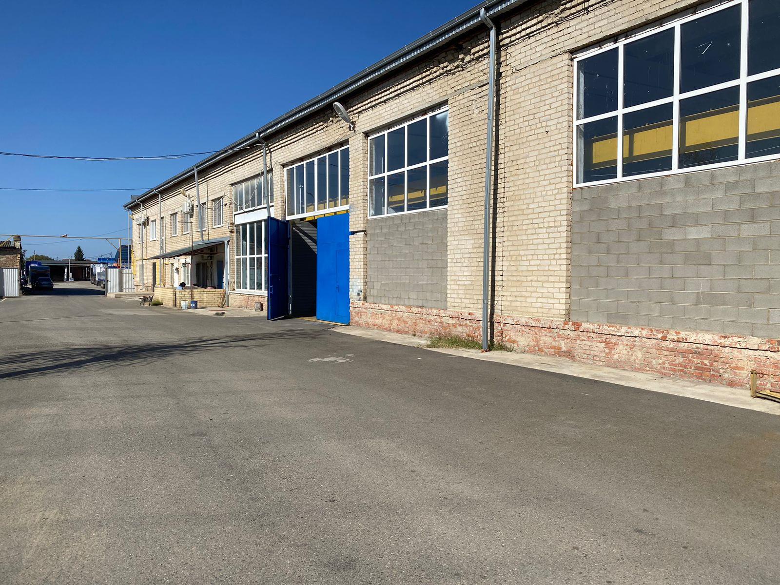 Фото №5: Коммерция 2200 м² - Лабинск, ул. Революционная