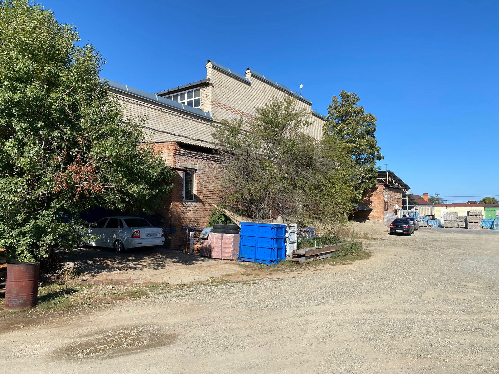 Фото №7: Коммерция 2200 м² - Лабинск, ул. Революционная