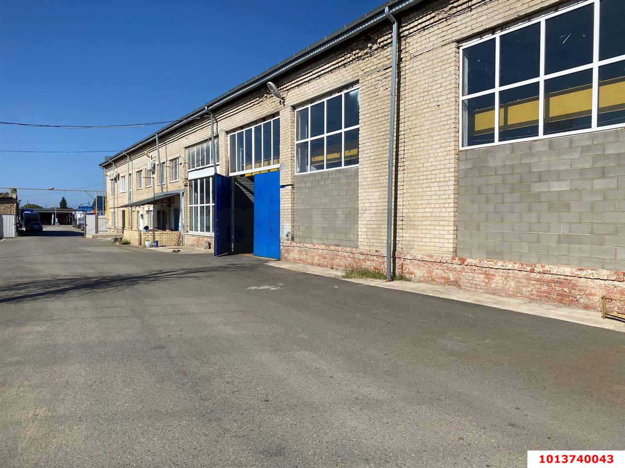 Фото №5: Отдельное здание 2200 м² - Лабинск, ул. Революционная