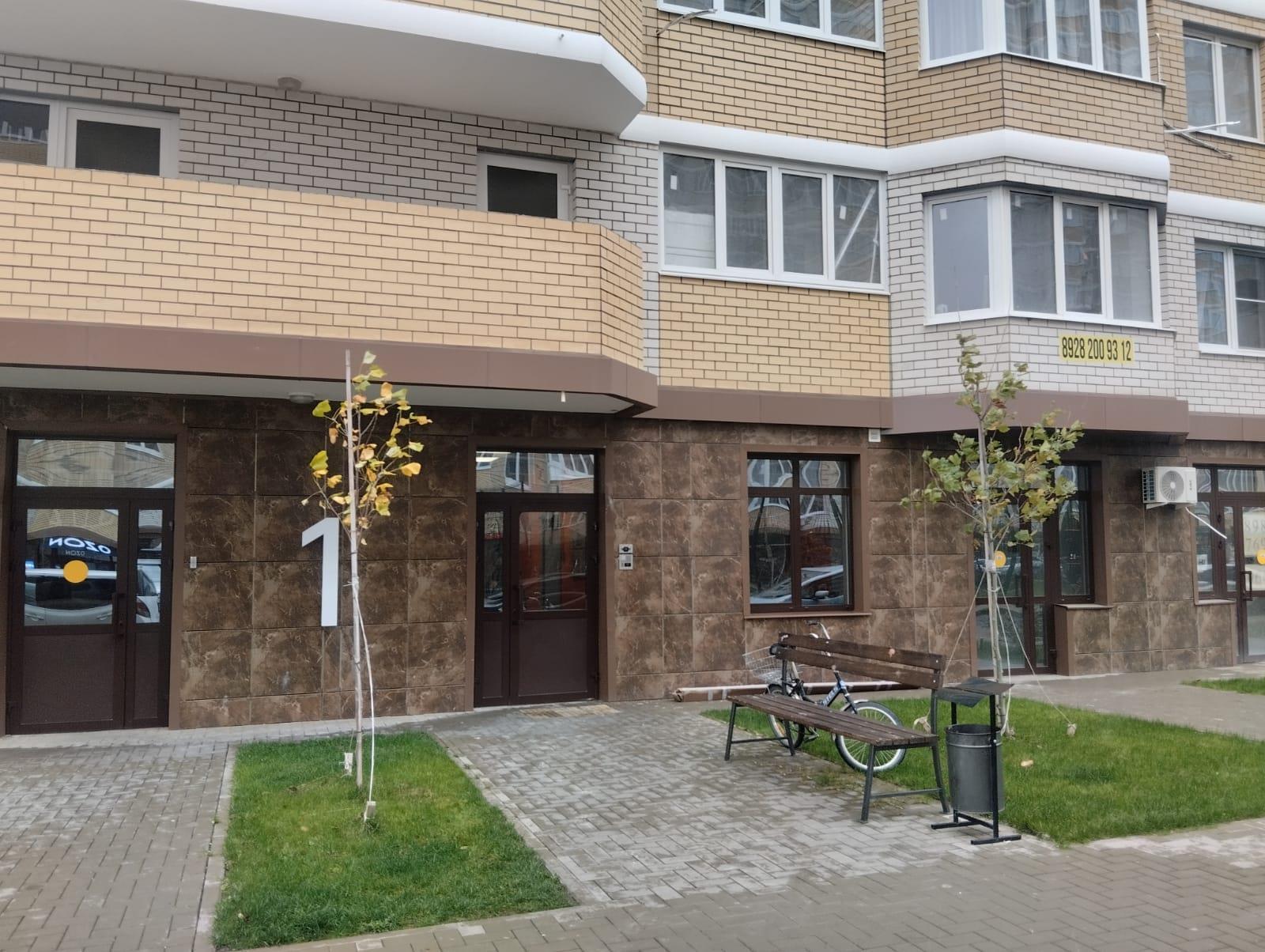 Фото №1: 2-комнатная квартира 52 м² - Краснодар, Прикубанский внутригородской округ, Славянский, мкр. Светлоград, ул. Красных Партизан, 1/4к15