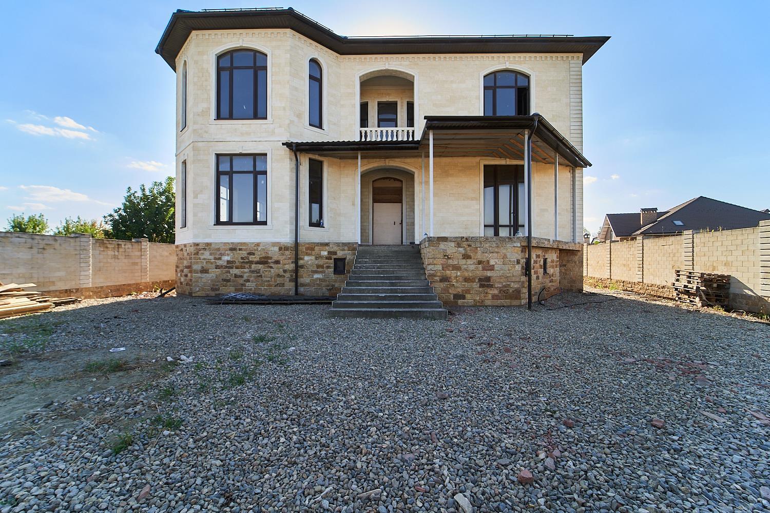 Фото №3: Дом 768 м² + 8 сот. - Краснодар, Прикубанский внутригородской округ, мкр. Горхутор, ул. Спасская, 41