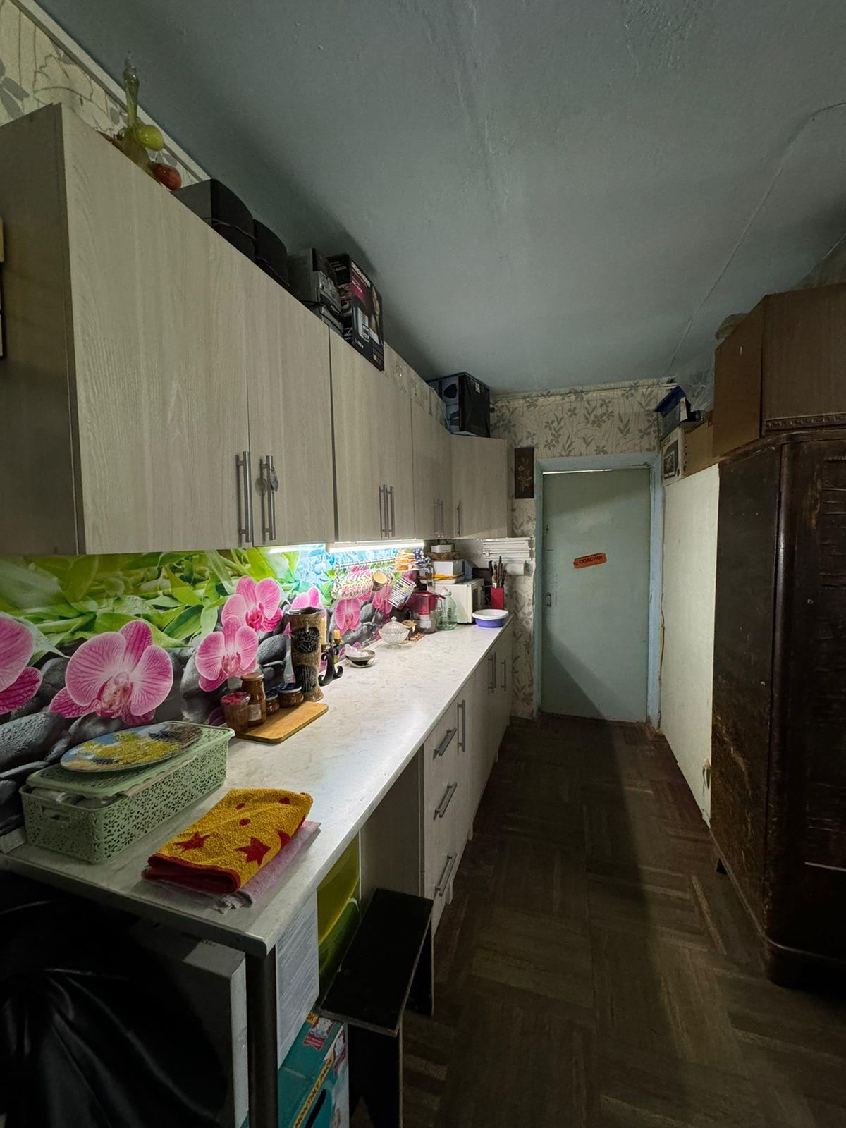 Фото №4: Комната 11 м² - Краснодар, Центральный внутригородской округ, мкр. Школьный, ул. Тихорецкая, 9