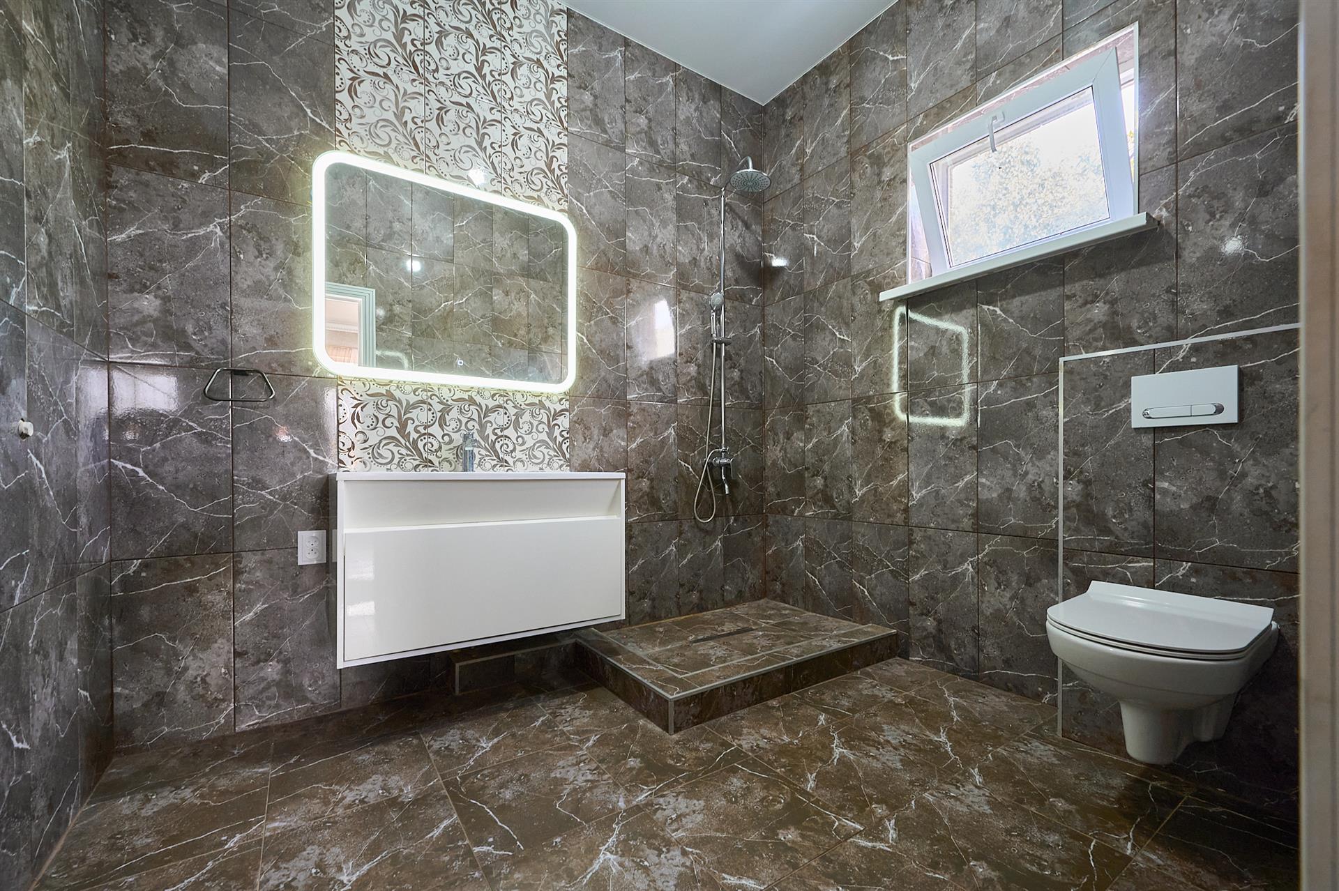 Фото №10: Дом 165 м² + 4.2 сот. - Российский, ул. имени В.М. Комарова, 16