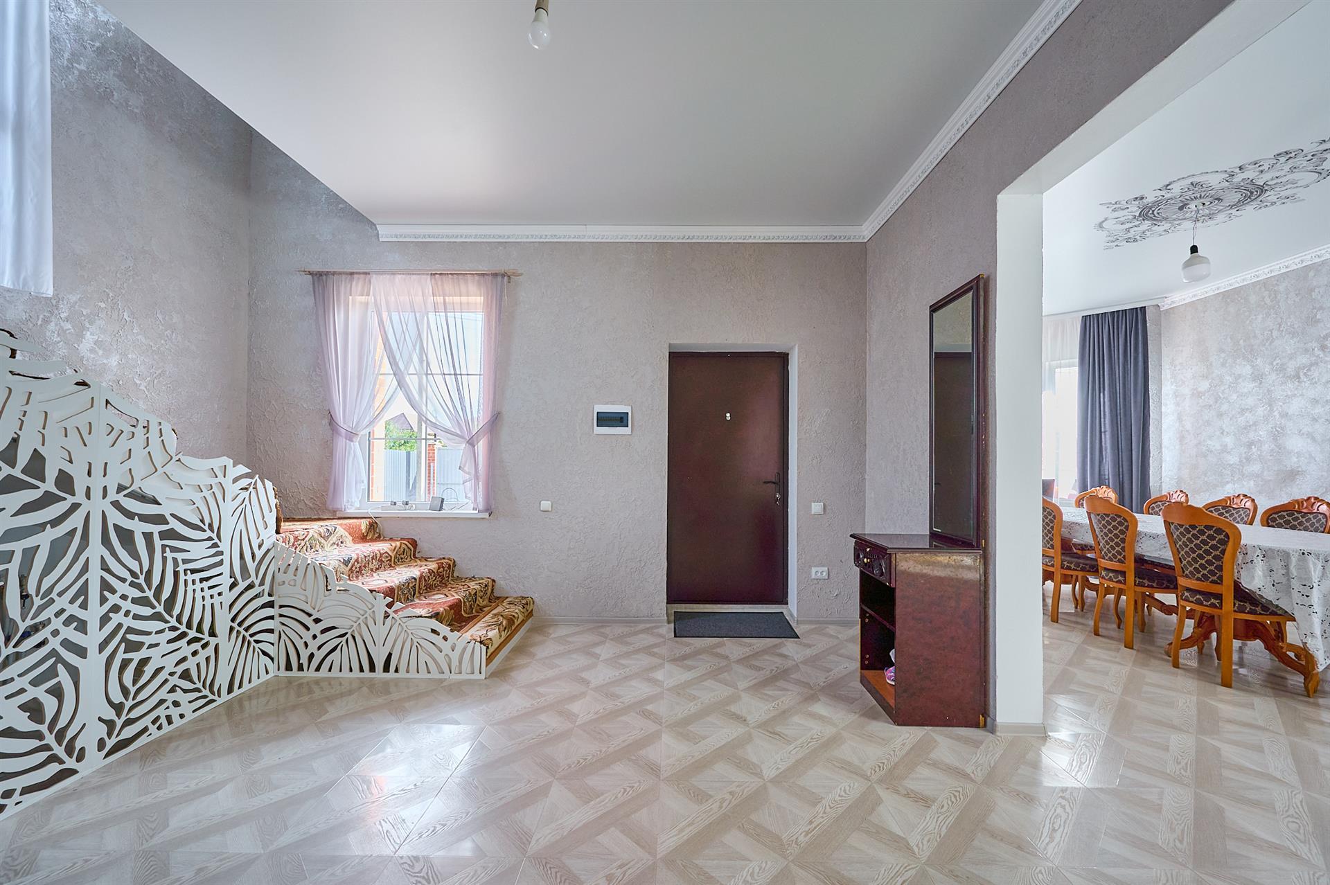 Фото №6: Дом 165 м² + 4.2 сот. - Российский, ул. имени В.М. Комарова, 16