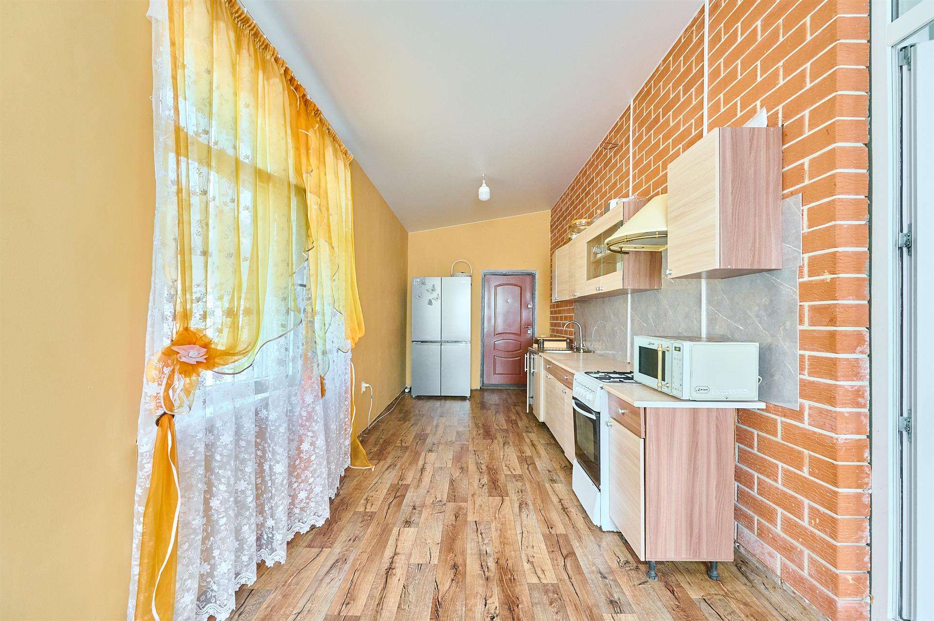 Фото №9: Дом 165 м² + 4.2 сот. - Российский, ул. имени В.М. Комарова, 16