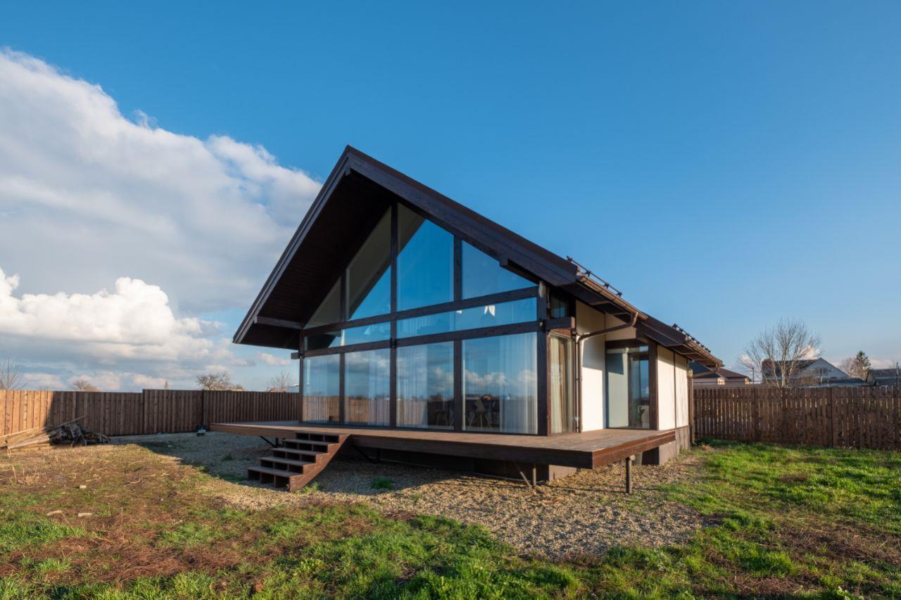 Фото №2: Дом 143 м² + 5.59 сот. - Новотитаровская, Прикубанский внутригородской округ, Завод Радиоизмерительных Приборов, мкр. Музыкальный, ул. Заречная, 180Г