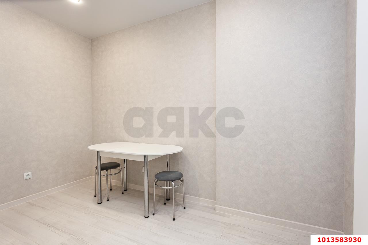 Фото №6: 3-комнатная квартира 60 м² - Краснодар, жилой комплекс Дыхание, ул. Лётчика Позднякова, 2к8