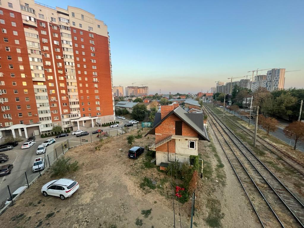 Фото №1: Коммерция 9 м² - Краснодар, Центральный внутригородской округ, мкр. Дубинка, ул. Воронежская, 37