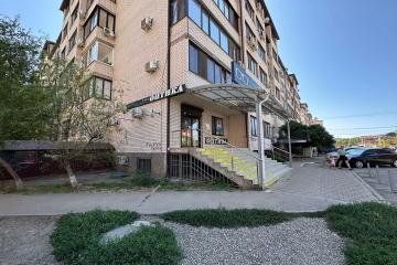 Фото №1: Коммерция 58 м² - Краснодар, мкр. Музыкальный, ул. имени Сергея Есенина, 84А