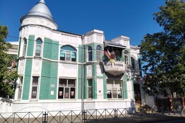 Фото №1: 2-комнатная квартира 33 м² - Краснодар, мкр. Центральный, ул. Комсомольская, 47