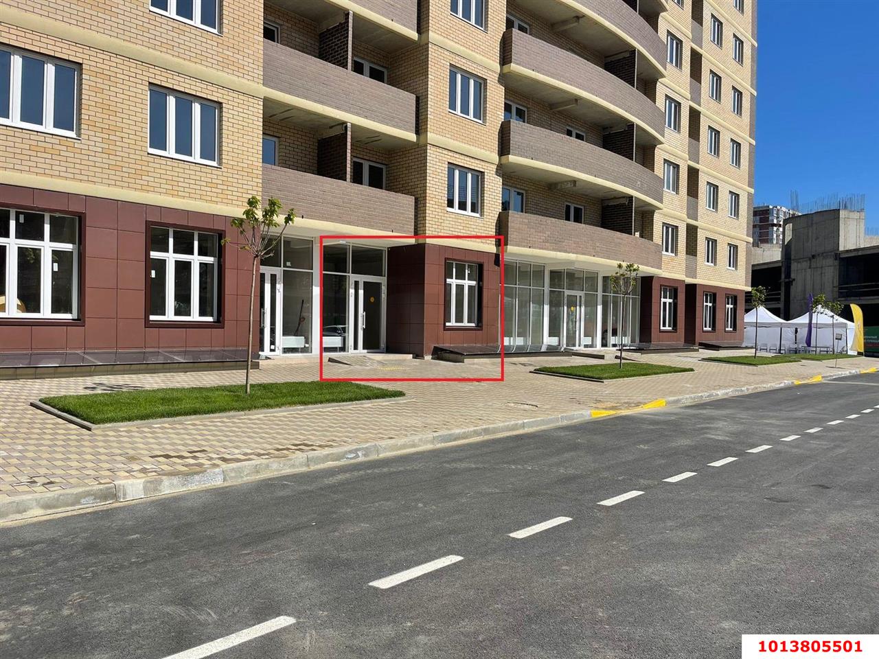 Фото №1: Торговое помещение 42 м² - Краснодар, имени Петра Метальникова, ул. Петра Метальникова, 36