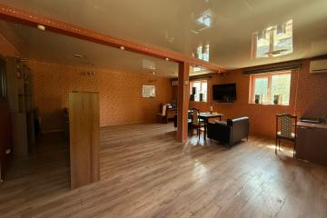 Фото №3: Коммерция 100 м² - Краснодар, мкр. Центральный, ул. Березанская, 80