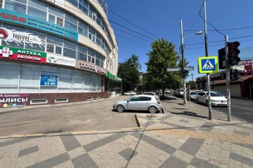 Фото №1: Офисное помещение 58 м² - Краснодар, мкр. Центральный внутригородской округ, ул. имени П.М. Гаврилова, 117