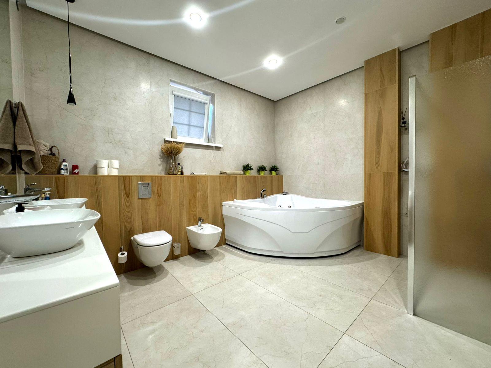 Фото №8: Дом 407 м² + 10 сот. - Краснодар, ул. Братьев Черников, 5