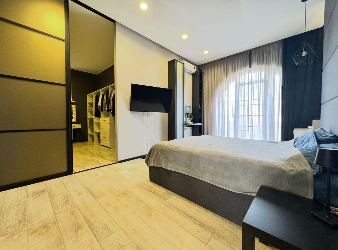 Фото №32: Дом 407 м² + 10 сот. - Краснодар, ул. Братьев Черников, 5