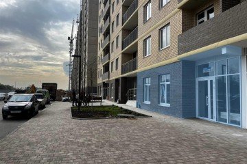 Фото №2: Торговое помещение 66 м² - Краснодар, мкр. жилой комплекс Дыхание, ул. Лётчика Позднякова, 2к21