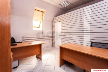 Фото №3: Торговое помещение 960 м² - Краснодар, мкр. Сельскохозяйственный Институт, ул. Академика Трубилина, 120