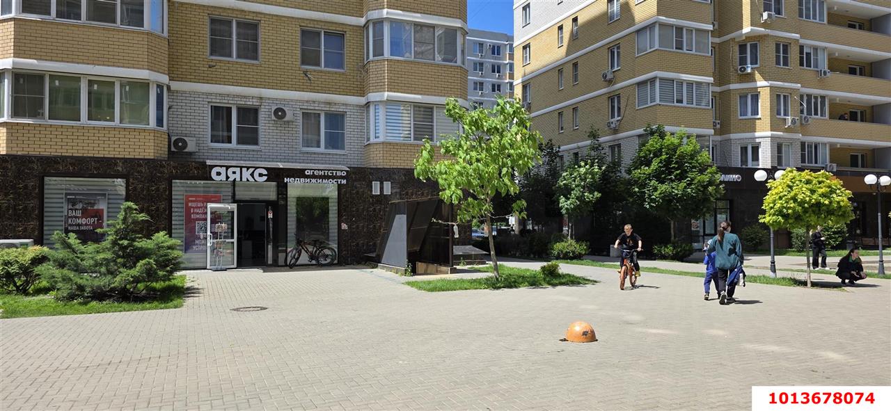 Фото №2: Торговое помещение 135 м² - Краснодар, Светлоград, ул. Красных Партизан, 1/4к7