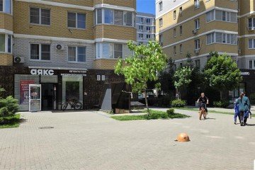 Фото №2: Торговое помещение 135 м² - Краснодар, мкр. Светлоград, ул. Красных Партизан, 1/4к7