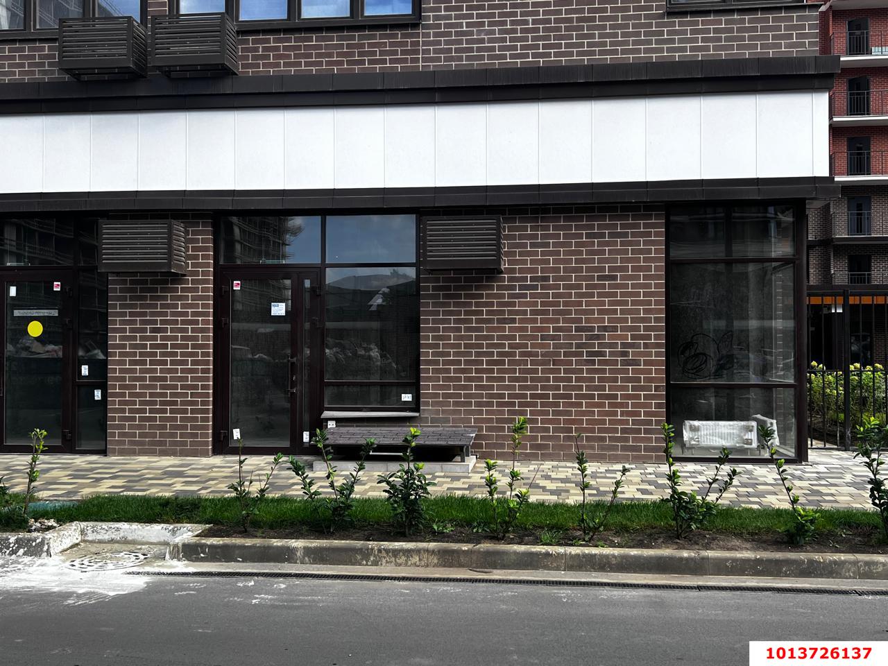 Фото №12: Коммерция 81 м² - Краснодар, Прикубанский внутригородской округ, мкр. жилой комплекс Самолёт-6, ул. Ивана Беличенко, 92к1