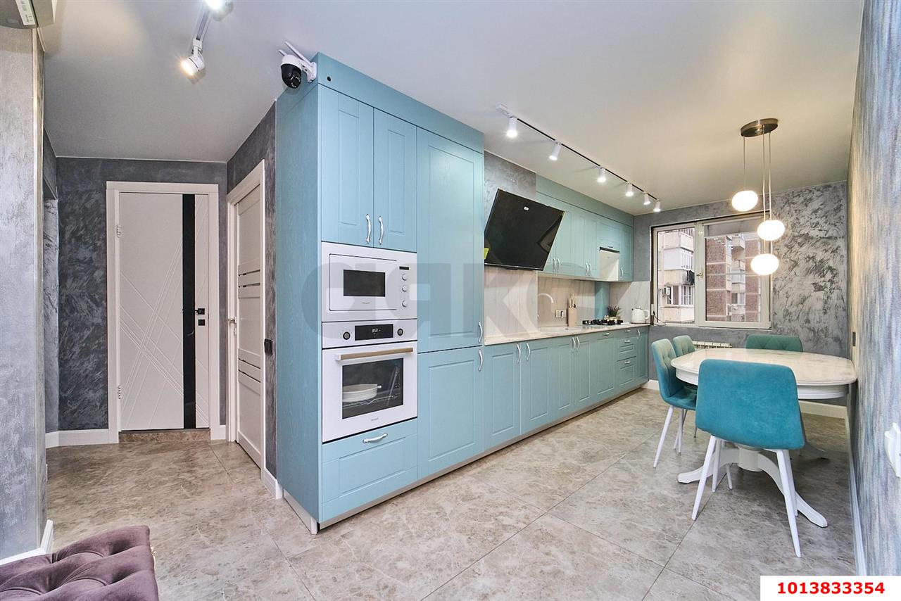 Фото №1: 3-комнатная квартира 75 м² - Краснодар, Юбилейный, ул. 70-летия Октября, 24