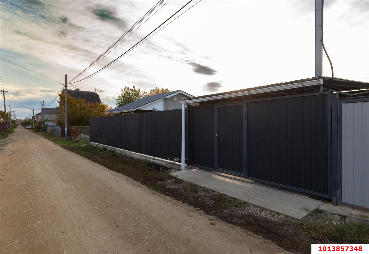 Фото №1: Земельный участок 4.04 сот. - № 2 АО ЮГТЕКС, ул. Вишнёвая, 2