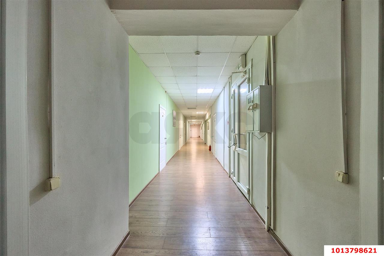 Фото №5: Офисное помещение 450 м² - Краснодар, Дубинка, ул. Ставропольская, 78