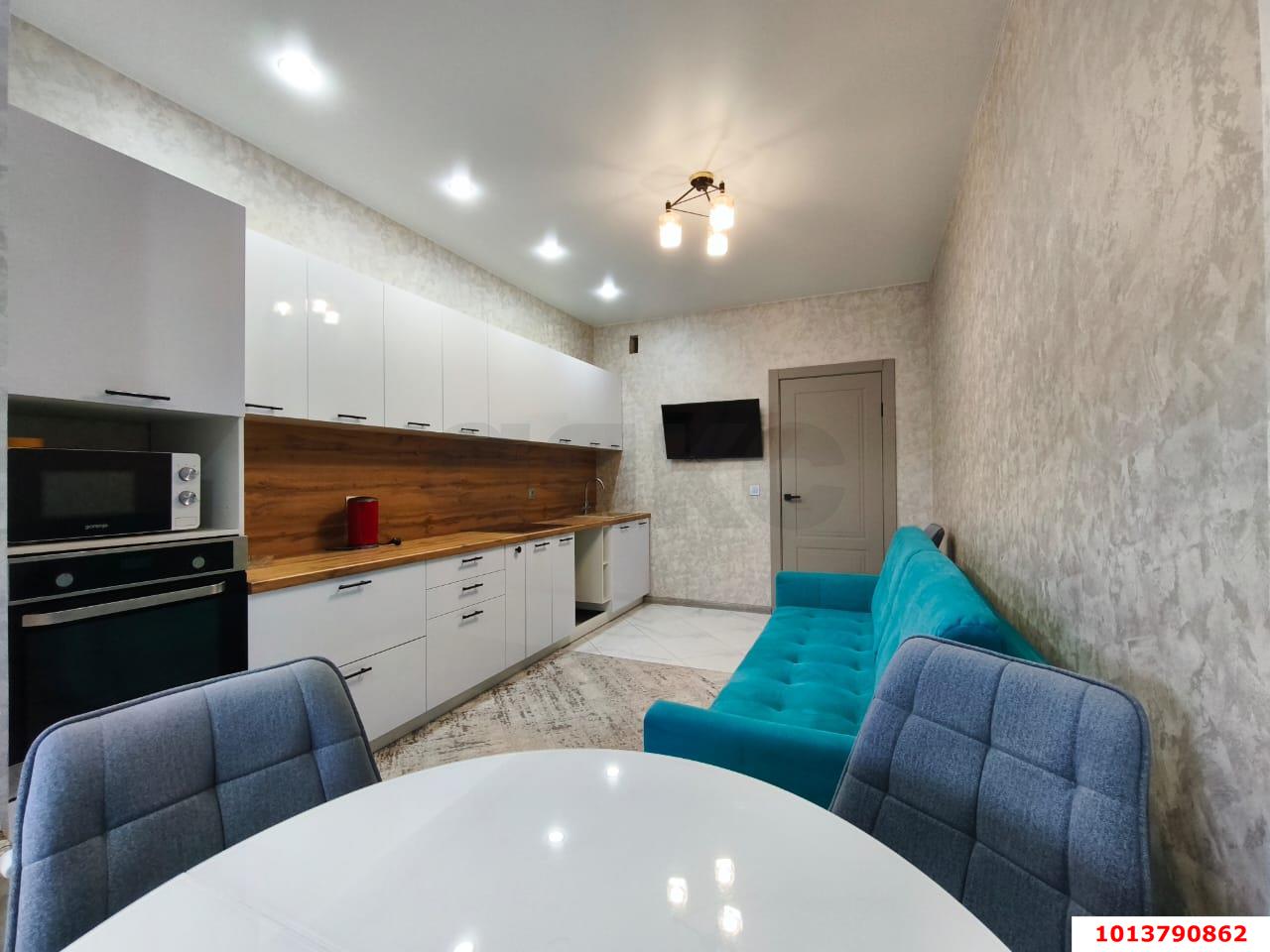 Фото №1: 2-комнатная квартира 56 м² - Краснодар, жилой комплекс Ракурс, ул. имени Героя Ростовского, 8