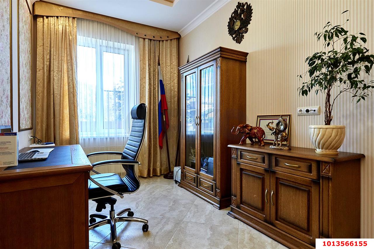 Фото №7: Дом 359 м² + 10 сот. - Краснодар, ул. Баварская, 1/9