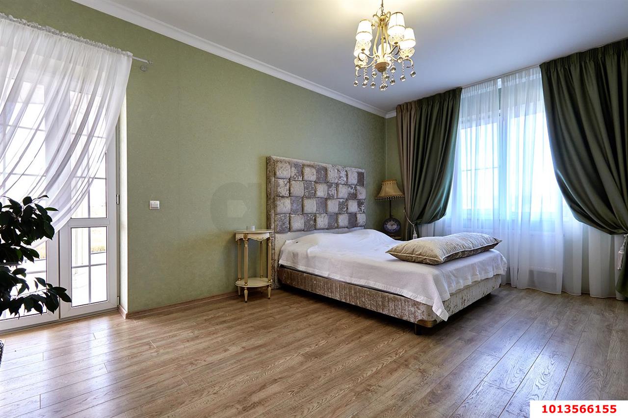 Фото №10: Дом 359 м² + 10 сот. - Краснодар, ул. Баварская, 1/9