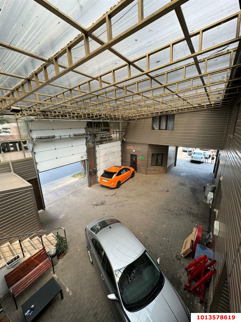 Фото №1: Отдельное здание 263 м² - Краснодар, Пашковский, ул. Фадеева, 184Б