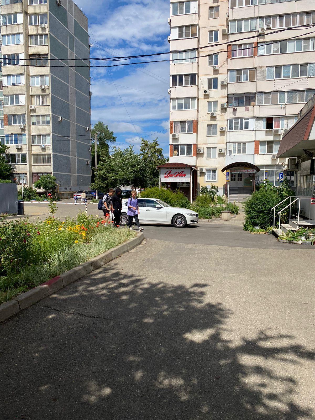 Фото №8: Коммерция 23 м² - Краснодар, Западный внутригородской округ, мкр. Юбилейный, пр-кт Чекистов, 17Е