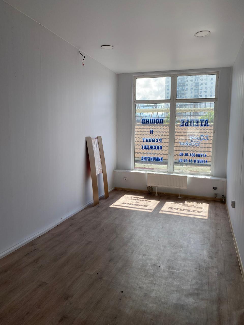 Фото №3: Коммерция 23 м² - Краснодар, Западный внутригородской округ, мкр. Юбилейный, пр-кт Чекистов, 17Е