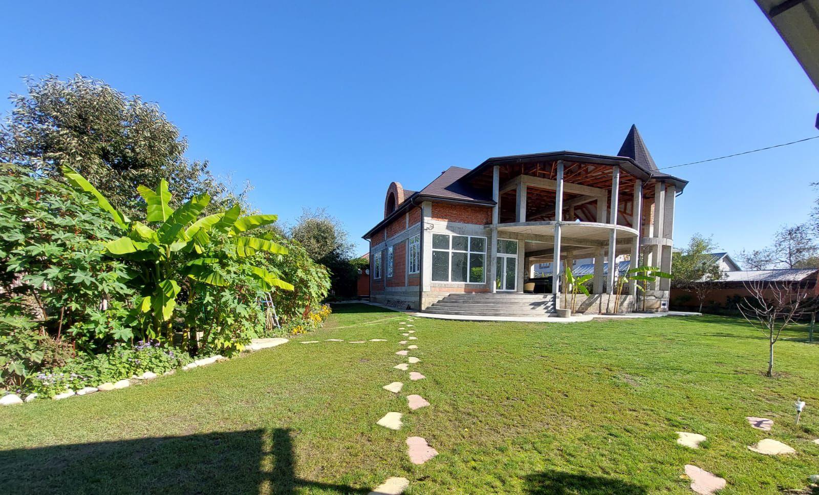 Фото №1: Дом 227 м² + 12 сот. - Гавердовский, Прикубанский внутригородской округ, мкр. жилой комплекс Красная площадь, пер. Обрывной, 10А