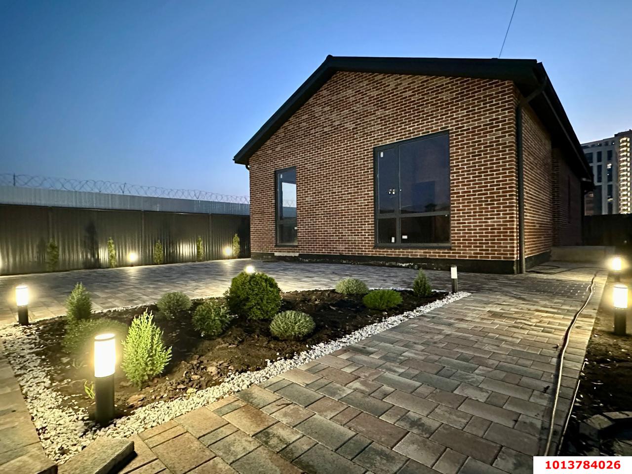 Фото №1: Дом 131 м² + 4.5 сот. - Краснодар, коттеджный  Кореновская Усадьба, пр-д Чистопрудный, 21