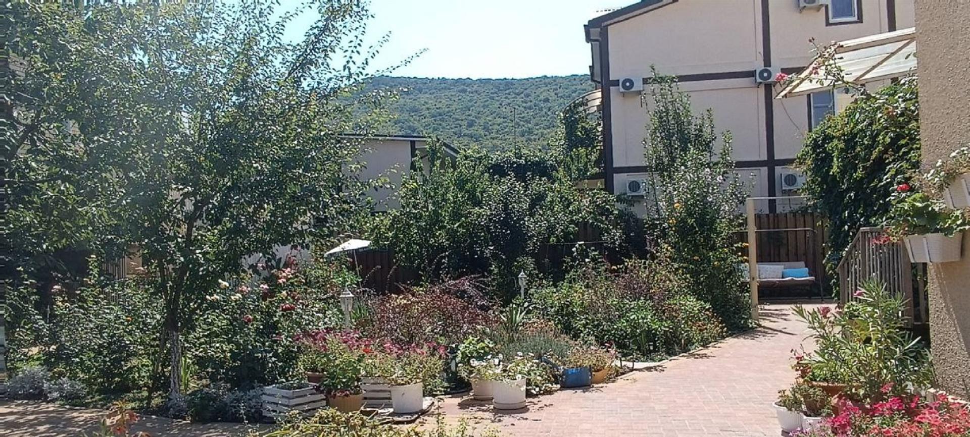 Фото №10: Дом 203 м² + 7.14 сот. - Сукко, Карасунский внутригородской округ, Центральный внутригородской округ, мкр. Черёмушки, ул. Солнечная, 7