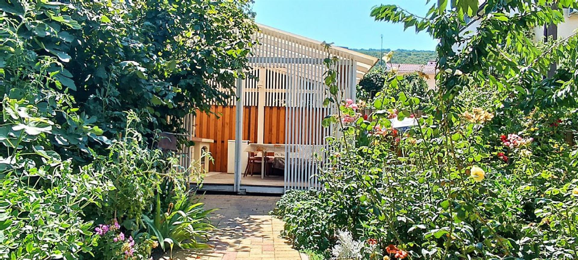 Фото №8: Дом 203 м² + 7.14 сот. - Сукко, Карасунский внутригородской округ, Центральный внутригородской округ, мкр. Черёмушки, ул. Солнечная, 7